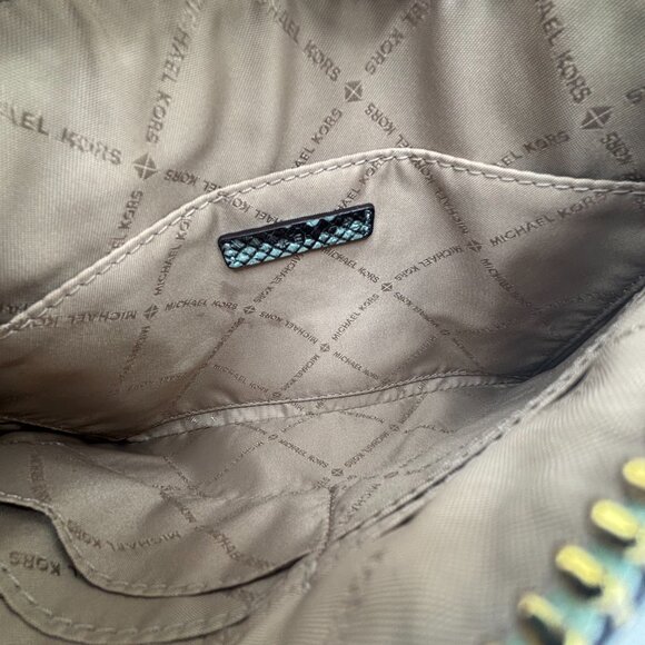 Michael Kors Jet Set Snakeskin Wristlet Clutch Teal Python Embossed Leather - Picture 6 of 6